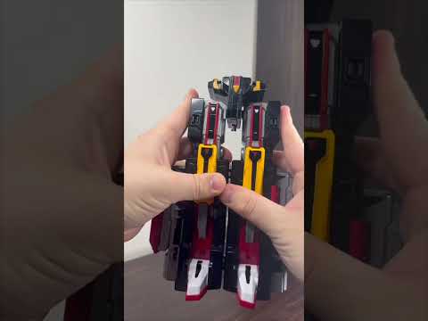 Official YouTube thumbnail for “Transformation of Metal Cardbot S Gigantrex”.